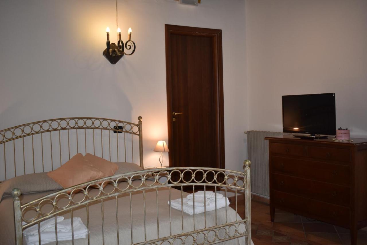 Le Due Torri Bed & Breakfast Filadelfia Exterior photo